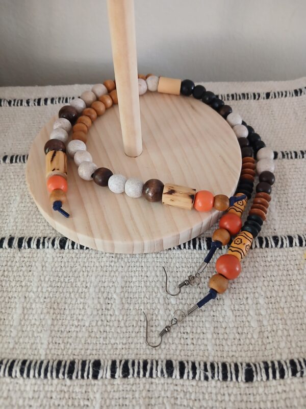 Wooden earrings E001
