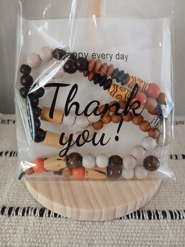 Wooden earrings E001
