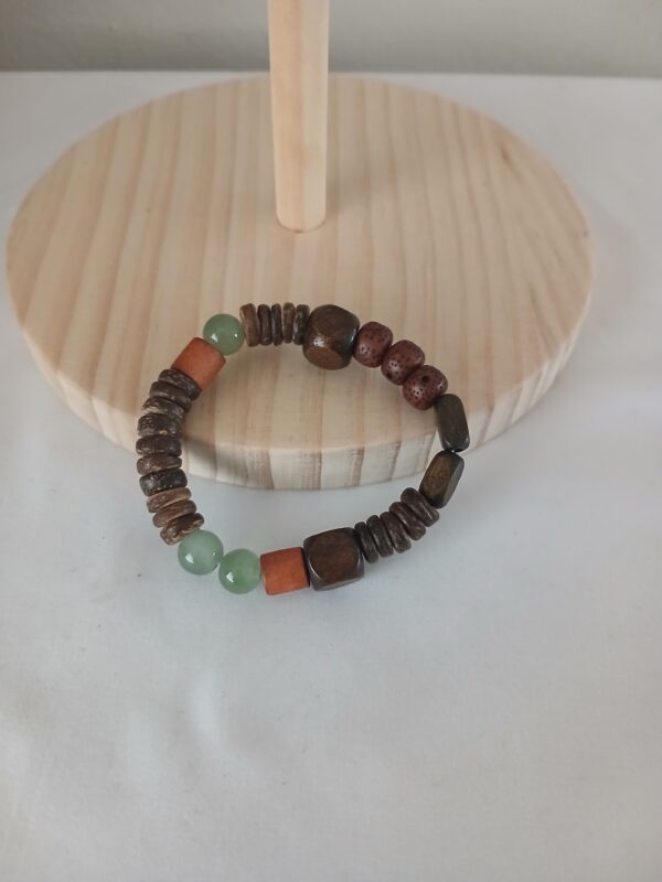 Wooden beads wrist bracelet B005