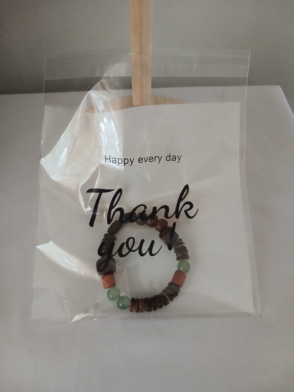 Wooden beads wrist bracelet B005
