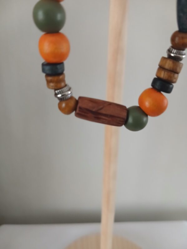 Wooden beads wrist bracelet B008