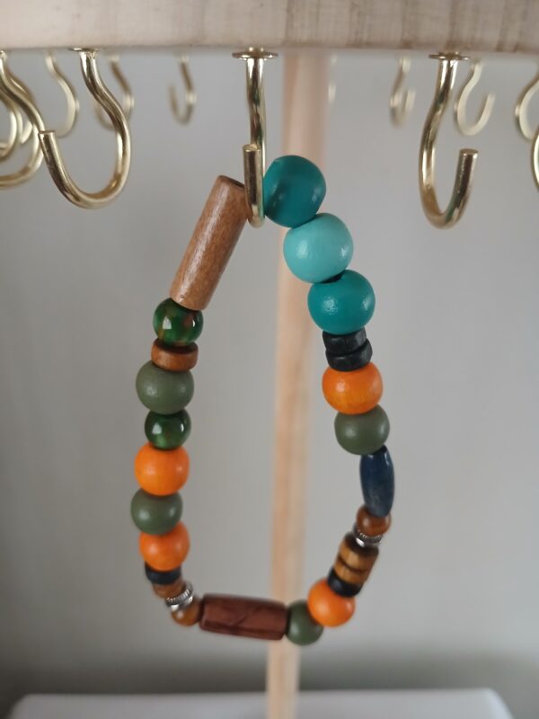 Wooden beads wrist bracelet B008