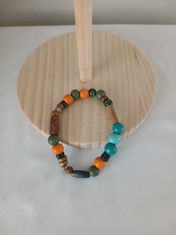 Wooden beads wrist bracelet B008