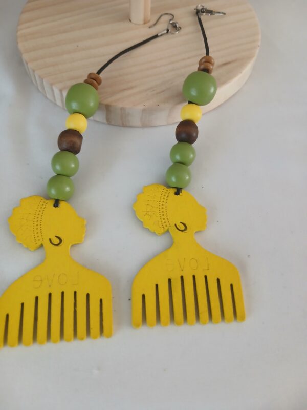 Wooden earrings E016